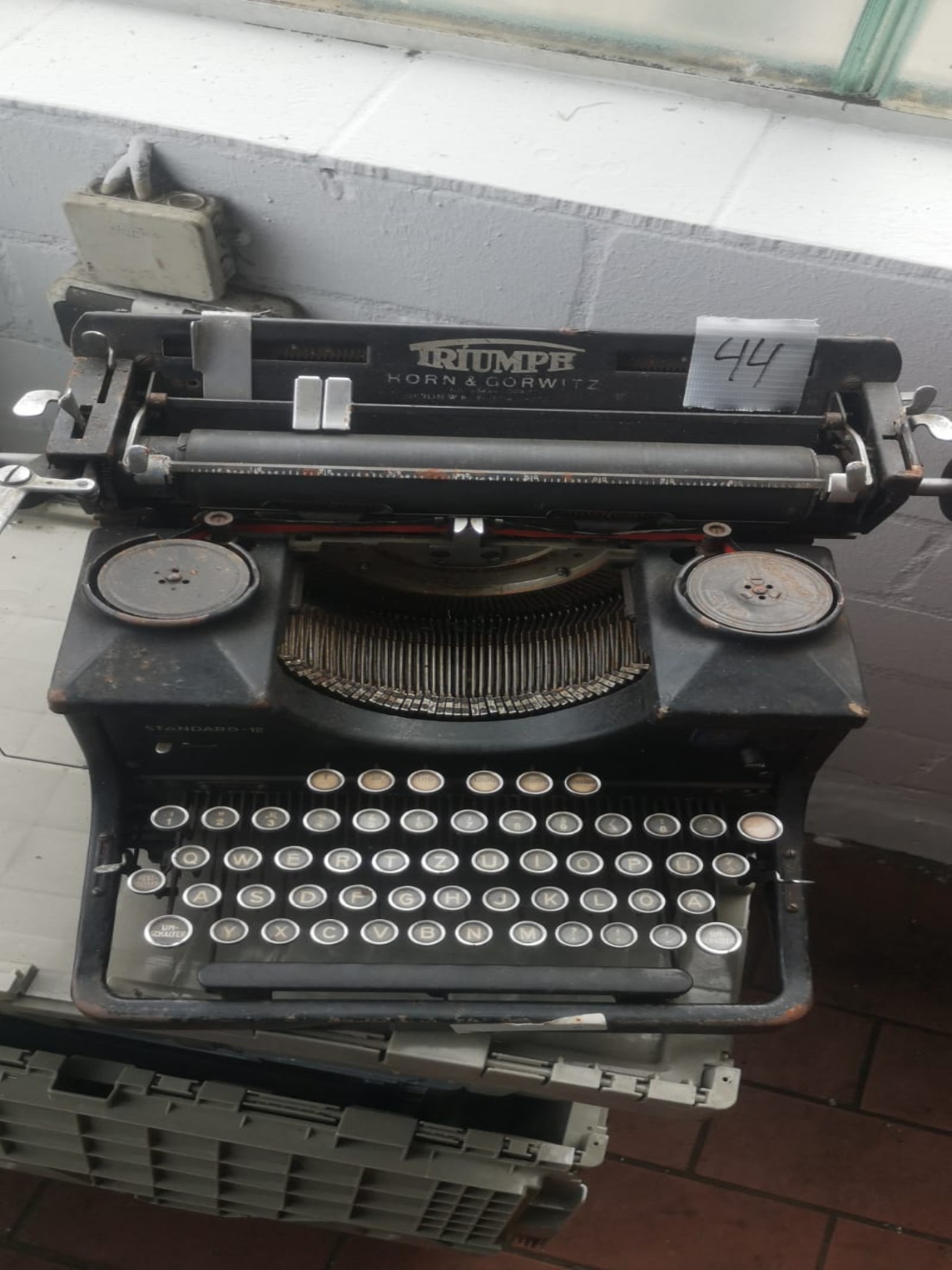 Antike Schreibmaschine Triumph Standard 12